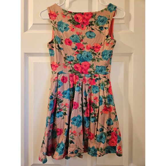 Size Small Floral Dress - Picture 4 of 6